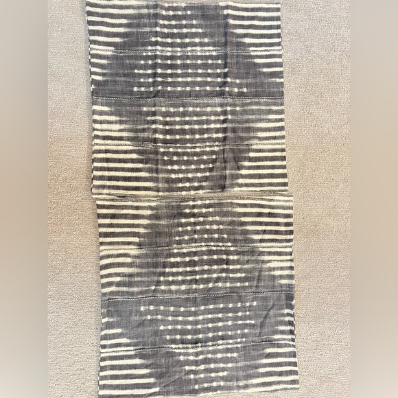 Pottery Barn 24” Shibori Pillow Cover (set of 2) - Picture 4 of 5